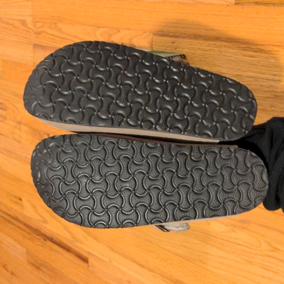 White Mountain | Shoes | White Mountain Footbed Clog Taupe 6 | Poshmark